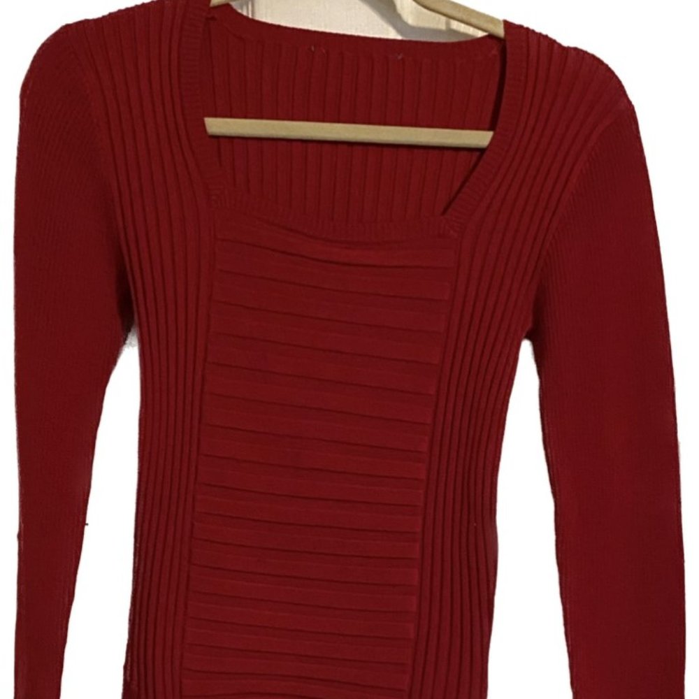 RED LONG SLEEVED SQUARE NECKED SWEATER